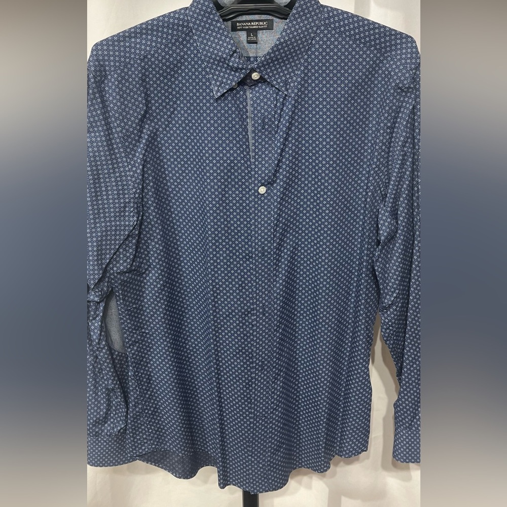 Banana Republic Slim Fit Large Button up Shirt